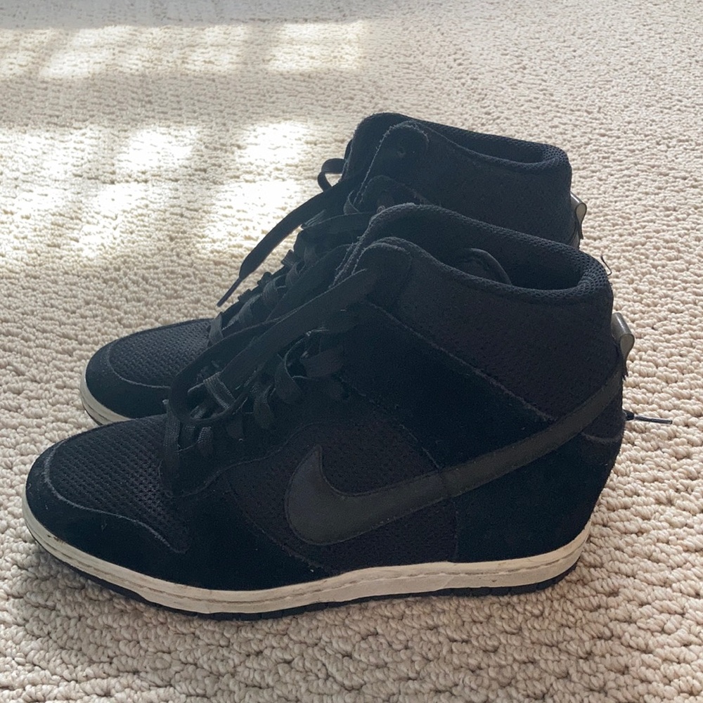 Nike Wedge Sneakers Black Suede